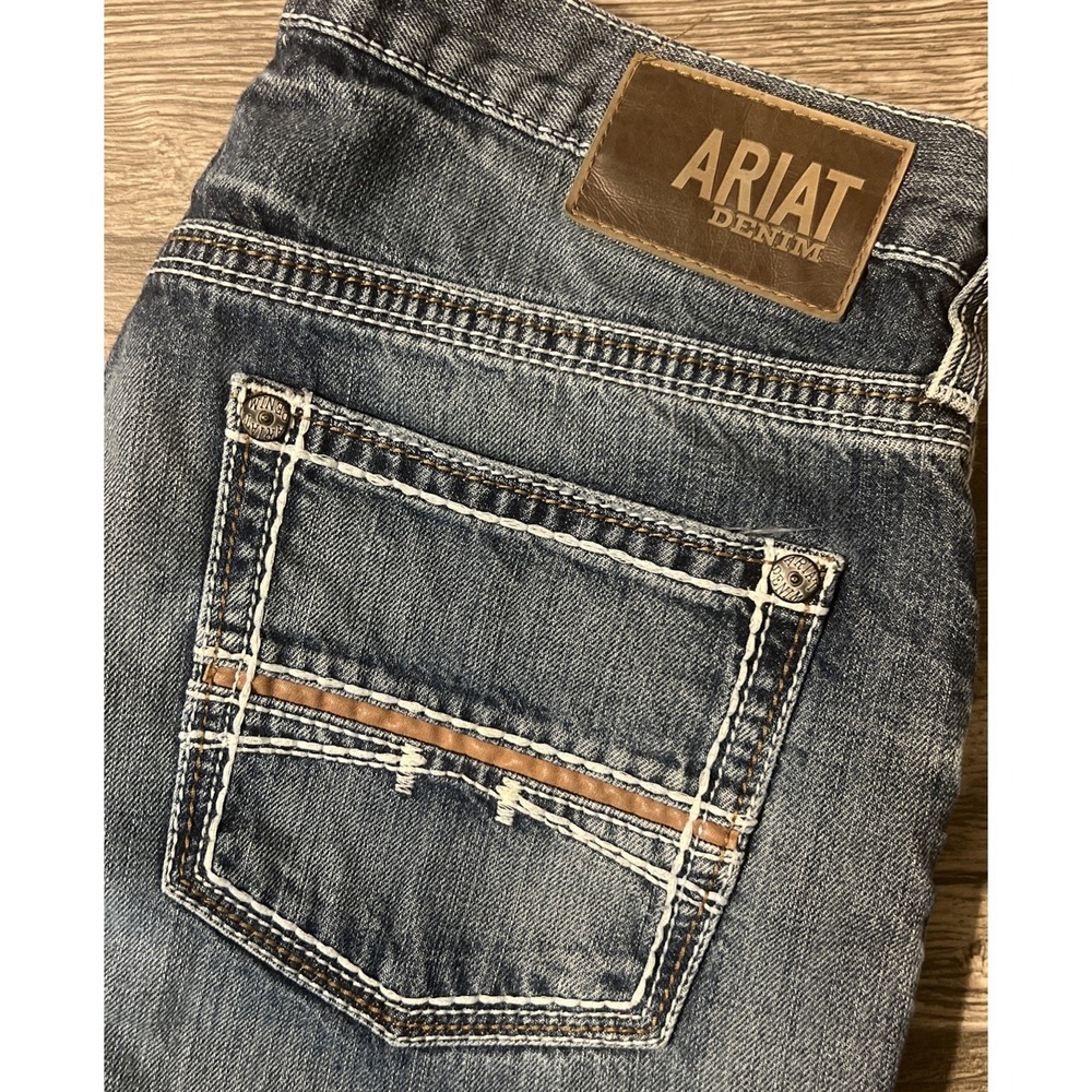 Ariat M4 Relaxed Boot Cut Medium Wash Mid Rise Cowboy Blue Jeans Size 35x34